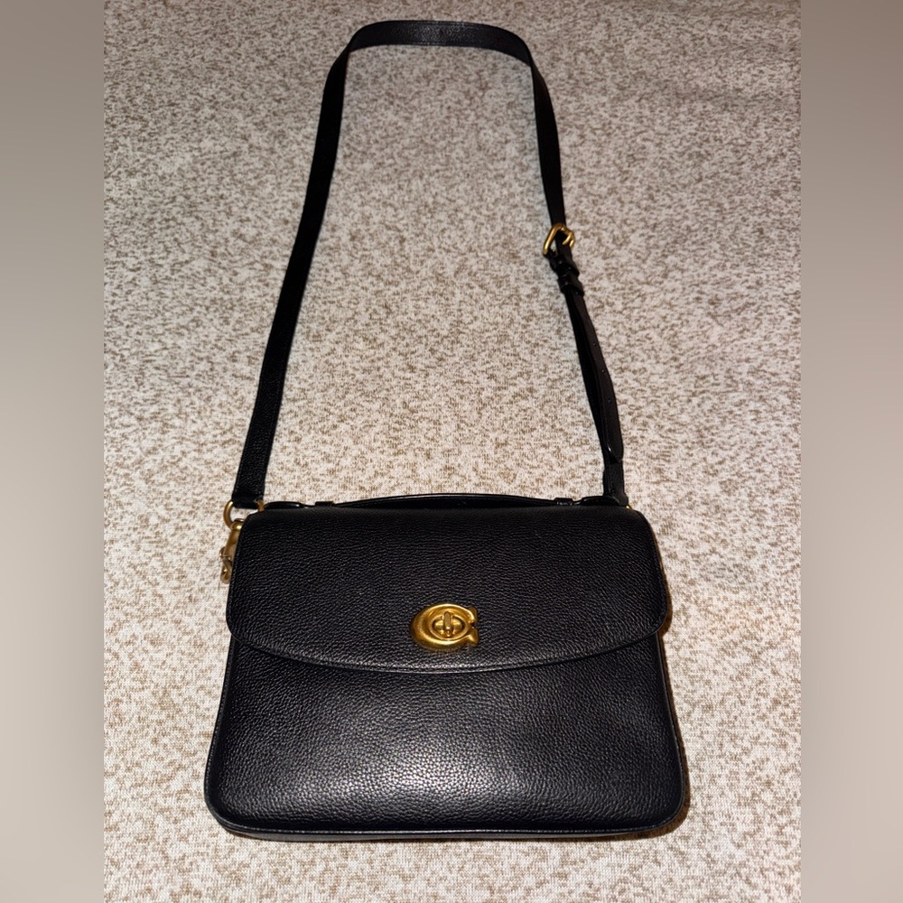 Coach Cassie. Black pebbled leather.